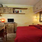 Teddybaer Ski-to-door Apartment *
