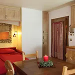 Teddybaer Ski-to-door Apartment