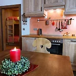 Teddybaer Ski-to-door Apartment